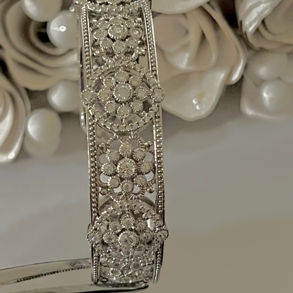 Judith Ripka large cuff bracelet - Picture 2 of 9